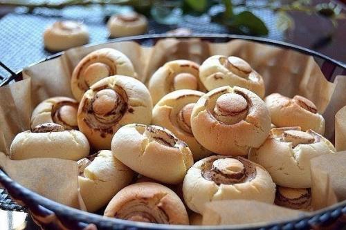 Печенье Грибочки.  Оригинальный рецепт приготовления ароматного печенья с добавлением крахмала. 01