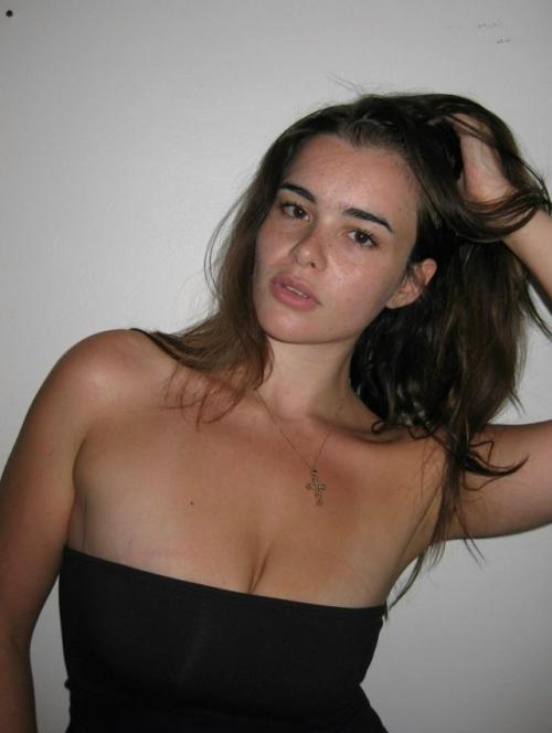 Актрису из сериала Эйфория - Барби феррейру отменяют из-за похудения. 01