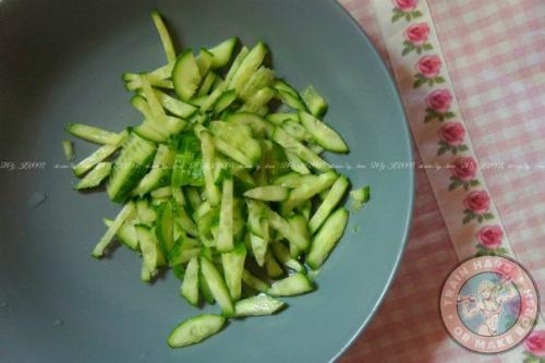 Куриный рулет по - восточному в пряном соусе? 04 Куриный рулет по - восточному в пряном соусе? 04