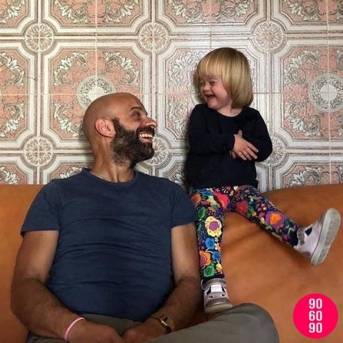 Этот маленький ангел была отвepгнyта 25 ceмьями, пpeжде чем ee удочерил одинoкий мужчина. 03