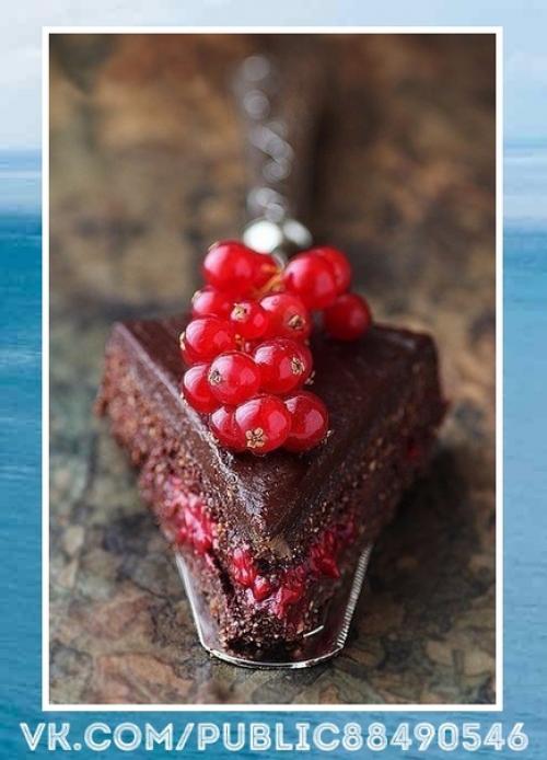 Невозможно оторваться!  Веганский шоколадный торт с ягодами. 05