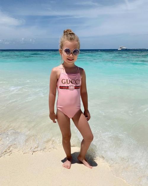 Анастасия - дочь Кристины асмус и Гарика Харламова. 02