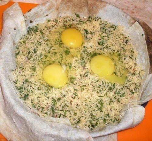 Воскресный завтрак для мамы или яичница в лаваше? 04