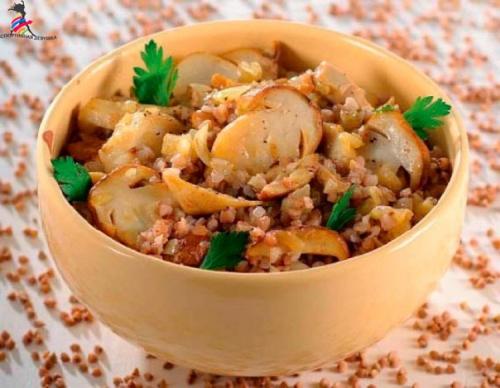 5 питательных диетических блюд с гречкой?