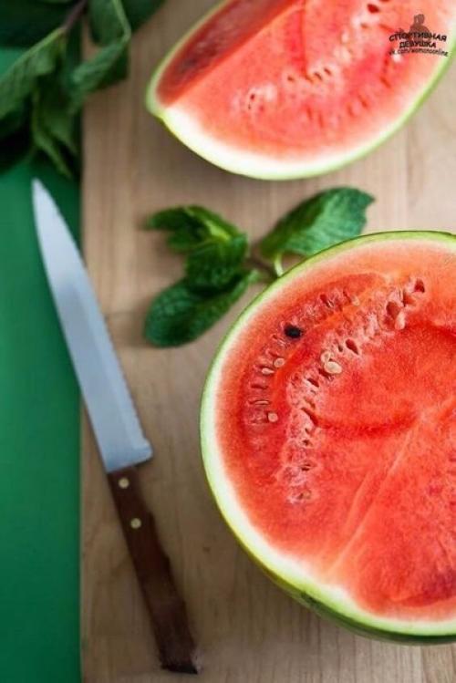 Давайте посчитаем, сколько у нас любителей арбузов. 05