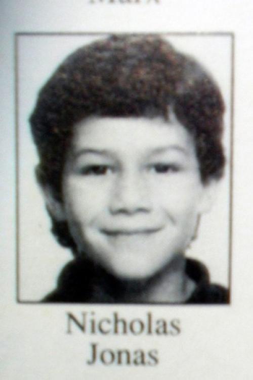 Фото с детских альбомов знаменитостей. 05