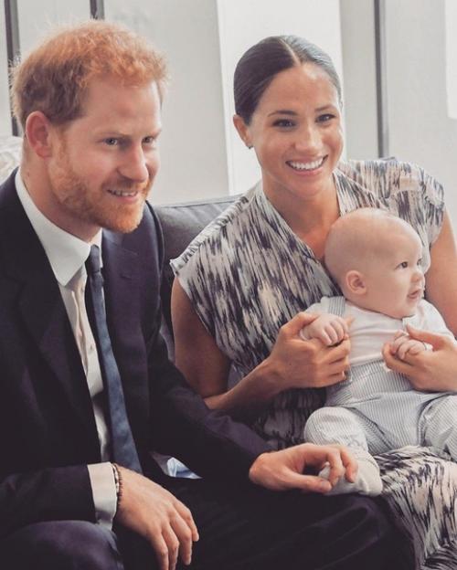 Семья.  Как вам? 01