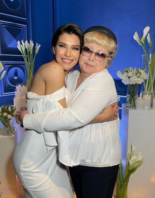 Анне фроловцевой, которой 76 лет, поставили диагноз рак, с которым она сейчас борется. 02