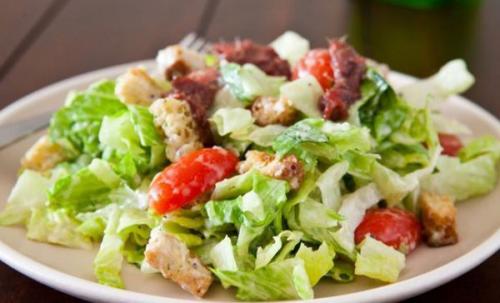 Салат Цезарь: 5 рецептов.