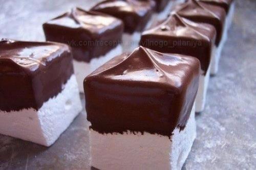 Творожный зефир. На 100 грамм - 137.