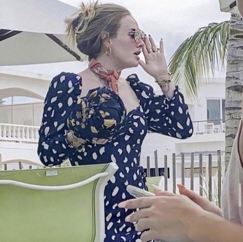 Адель так похудела а тебе она какой больше нравится? 01