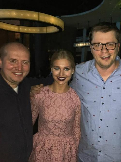 Кристина асмус поделилась тёплыми воспоминаниями о 2016 годе и показала редкие архивные кадры. 01