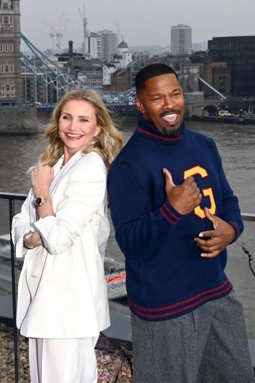 52-Летняя кэмерон диас снова в деле. 03