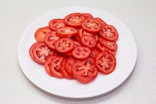 Рататуй?   Ингредиенты:   Баклажаны - 2 шт. общим весом 700 г. 04 Рататуй?   Ингредиенты:   Баклажаны - 2 шт. общим весом 700 г. 04