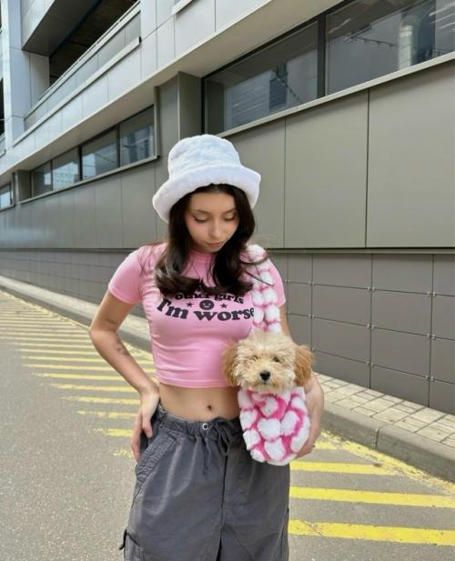 Фанат Доры в костюме человека - паука попытался проникнуть к ней в квартиру! 01