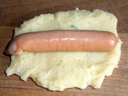 Сосиски в картошке. Ингредиенты: 02