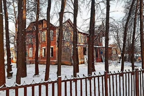 В Кольчугино власти хотят снести историческое здание под спортплощадку. 01 В Кольчугино власти хотят снести историческое здание под спортплощадку. 01