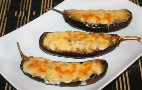 Грибной жульен в баклажанах. Грибной жульен в баклажанах.