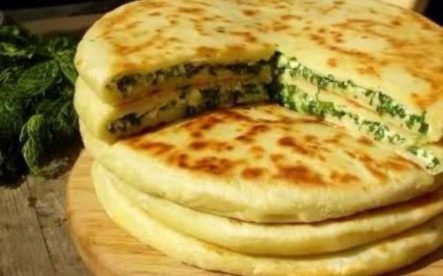 Хачапури с сыром и зеленью. Хачапури с сыром и зеленью.