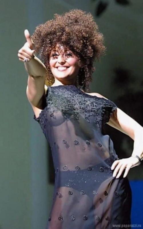 С вами выступает дочь леонида агутина и Анжелики варум. 01