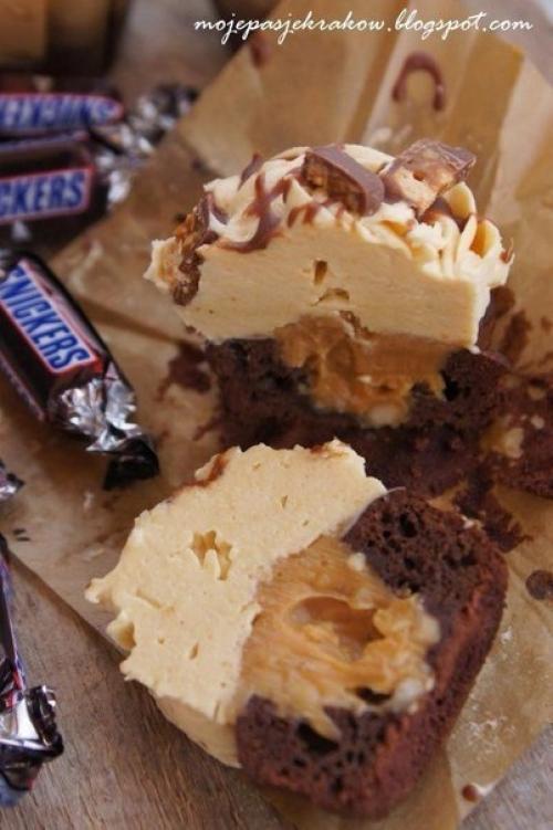 Капкейки Сникерс. Ингредиенты для 16 штук: Капкейки Сникерс. Ингредиенты для 16 штук: