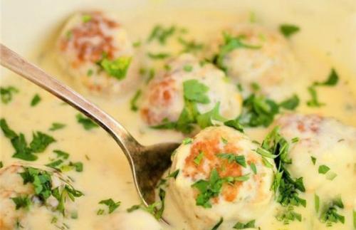 Тефтельки в сливочно - грибном соусе. Тефтельки в сливочно - грибном соусе.