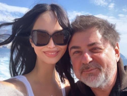 Жена цекало после похудения изменила форму ушей. 03