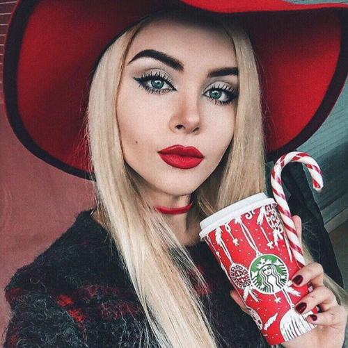 Как правильно наносить тени на глаза?