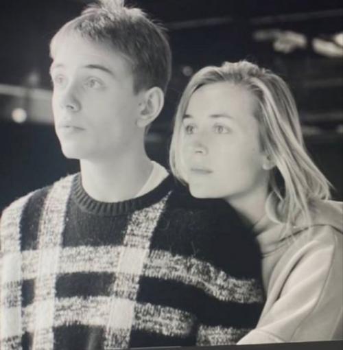 Полина Гагарина поздравила своего сына с 17-летием и выложила его фотографии из разных лет. 01