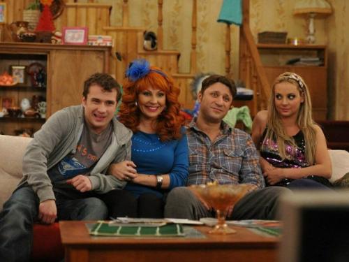 Дарья Сагалова, известная по роли Светы Букиной в сериале Счастливы Вместе, отмечает свой 40-й день рождения. 02