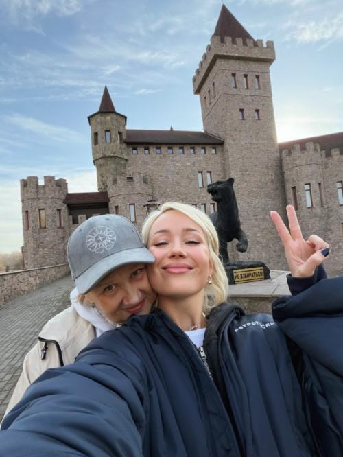 Иногда Секс на Первом Свидании Приводит к Браку, - призналась Клава кока. 03