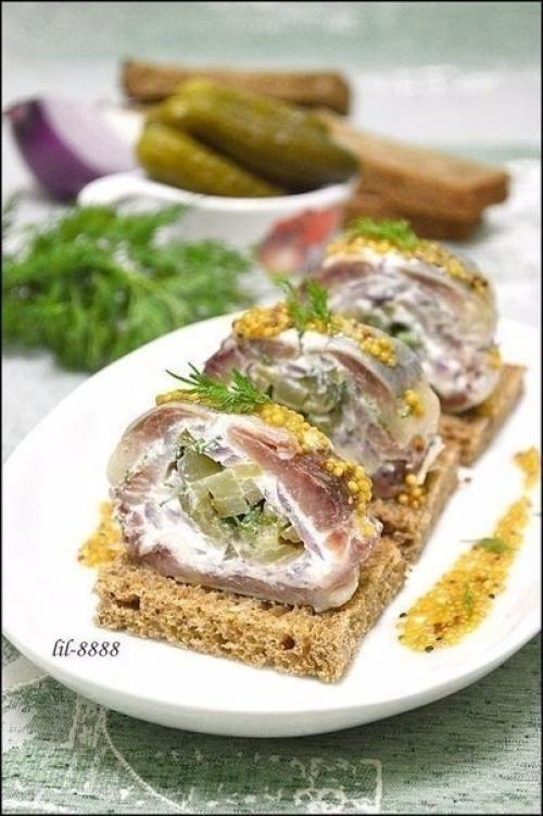 Закуска из сельди.
