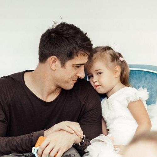 Продолжение истории. Я обещала рассказать откуда моя страсть к косметике. 04