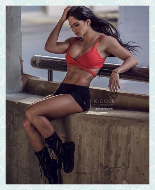 Рэй американская фитнес модель и звезда эротики аспен. 02