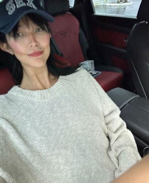 Жена цекало после похудения изменила форму ушей. 05