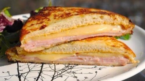 Сэндвич Монте-кристо. Ингредиенты (на 2 сэндвича: Сэндвич Монте-кристо. Ингредиенты (на 2 сэндвича: