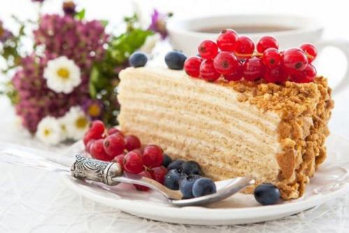 Чудесные медовые тортики для праздничного стола! 04