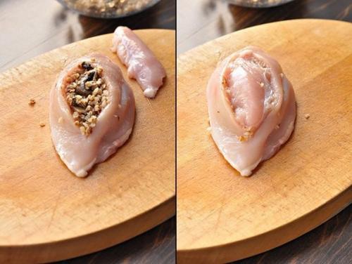 Куриные грудки фаршированные гречкой и шампиньонами, тушенные в сливочно - грибном соусе. 03