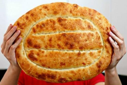 Мы готовим хлеб по рецептам армянской кухни.  
