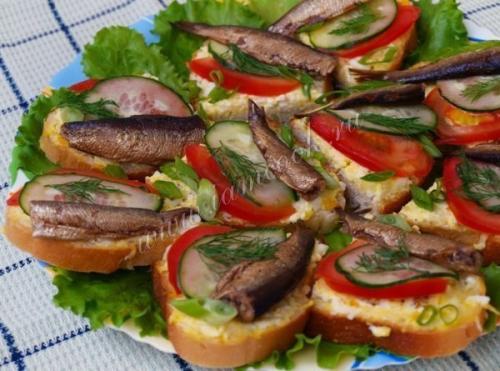 Праздничные бутерброды со шпротами. 05 Праздничные бутерброды со шпротами. 05