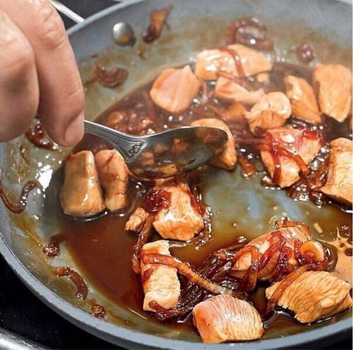 Японский омлет с рисом и курицей. 03