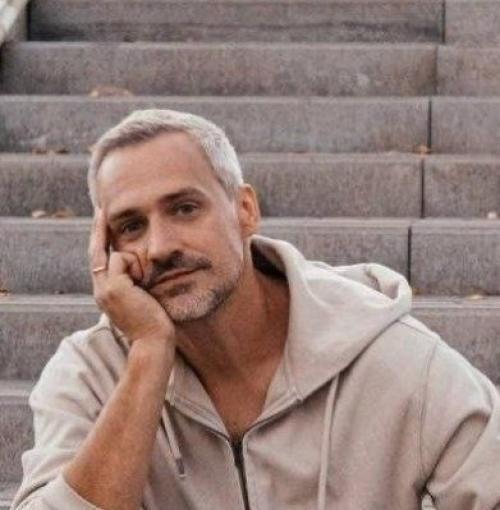 Помните Толика полено из Счастливы Вместе? 01