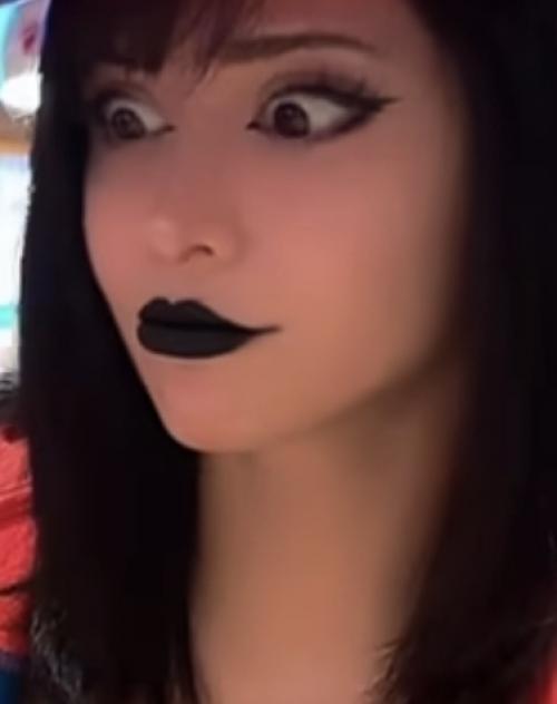 Кто бы мог подумать, что старый знакомый из приставки может настолько сильно измениться и стать по-настоящему притягательным. 01