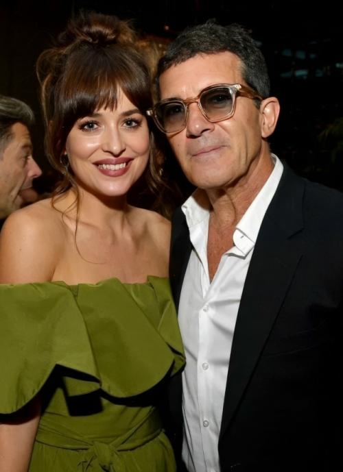 Антонио бандерас и дакота Джонсон - один из самых трогательных примеров того, что настоящая семья строится не на биологии, а на искренней любви.  