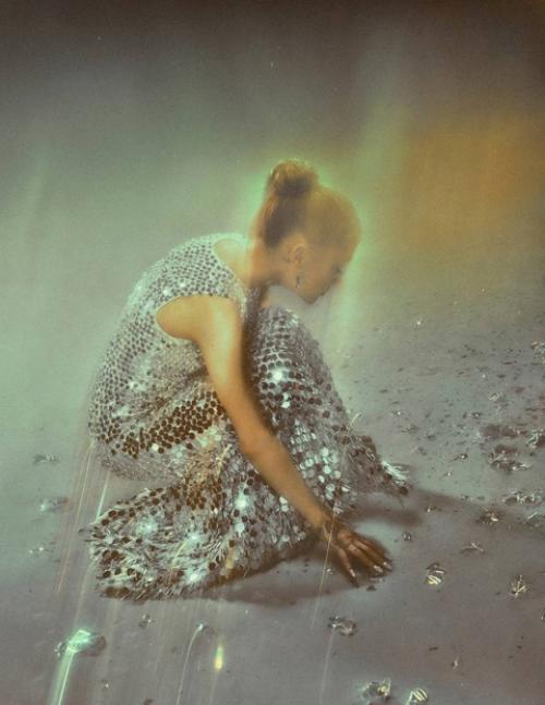 Ариана гранде для мартовской обложки итальянского Vogue снялась. 01