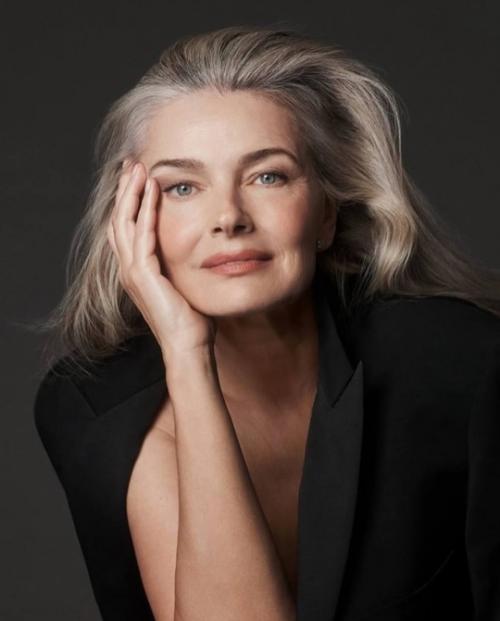 59-Летняя Паулина поризкова вновь стала амбассадором Est e Lauder спустя 30 лет. 01