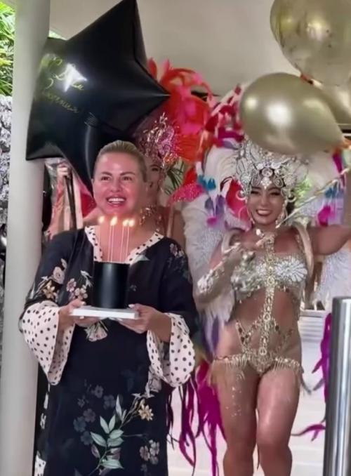 Анна Семенович шоу на вилле ради дня рождения жениха устроила. 01