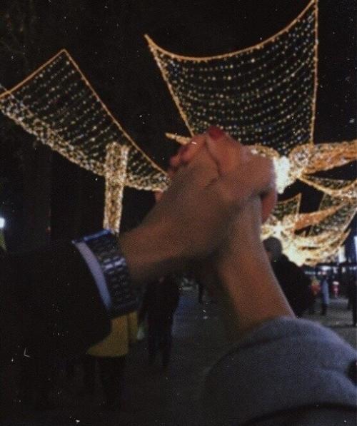 Когда даёшь кому-то шанс.