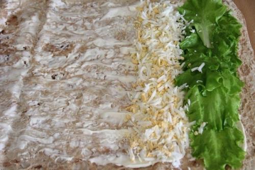 Закусочный рулет из тонкого лаваша. 01 Закусочный рулет из тонкого лаваша. 01