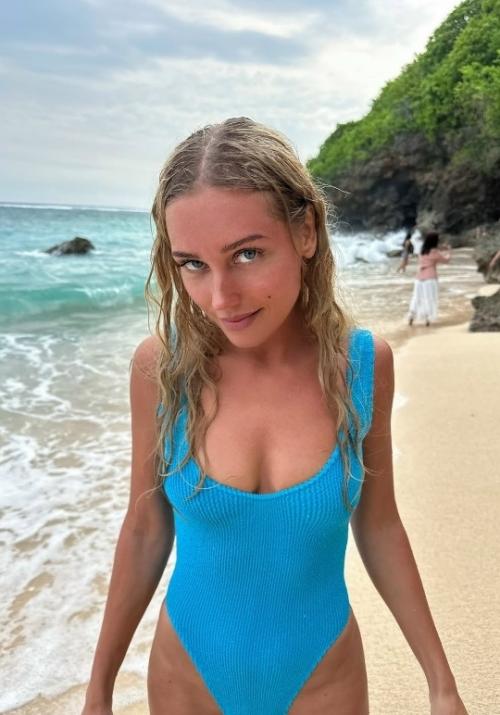 Кристина асмус показала фигуру в купальнике и поделилась кадрами с отдыха на Бали.
